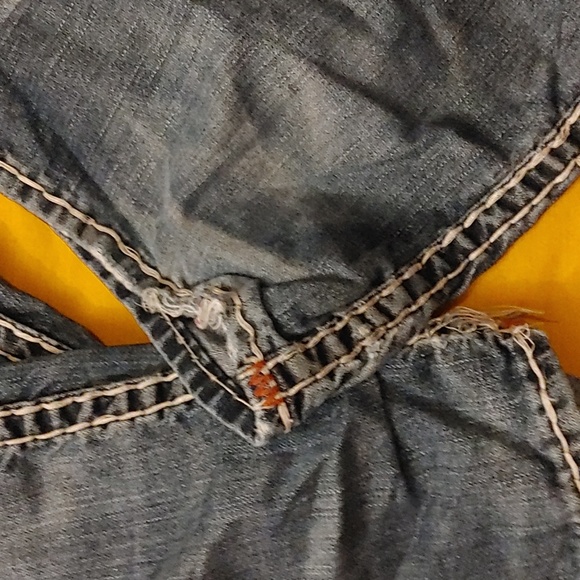 True Religion Distressed Jeans - Picture 4 of 8